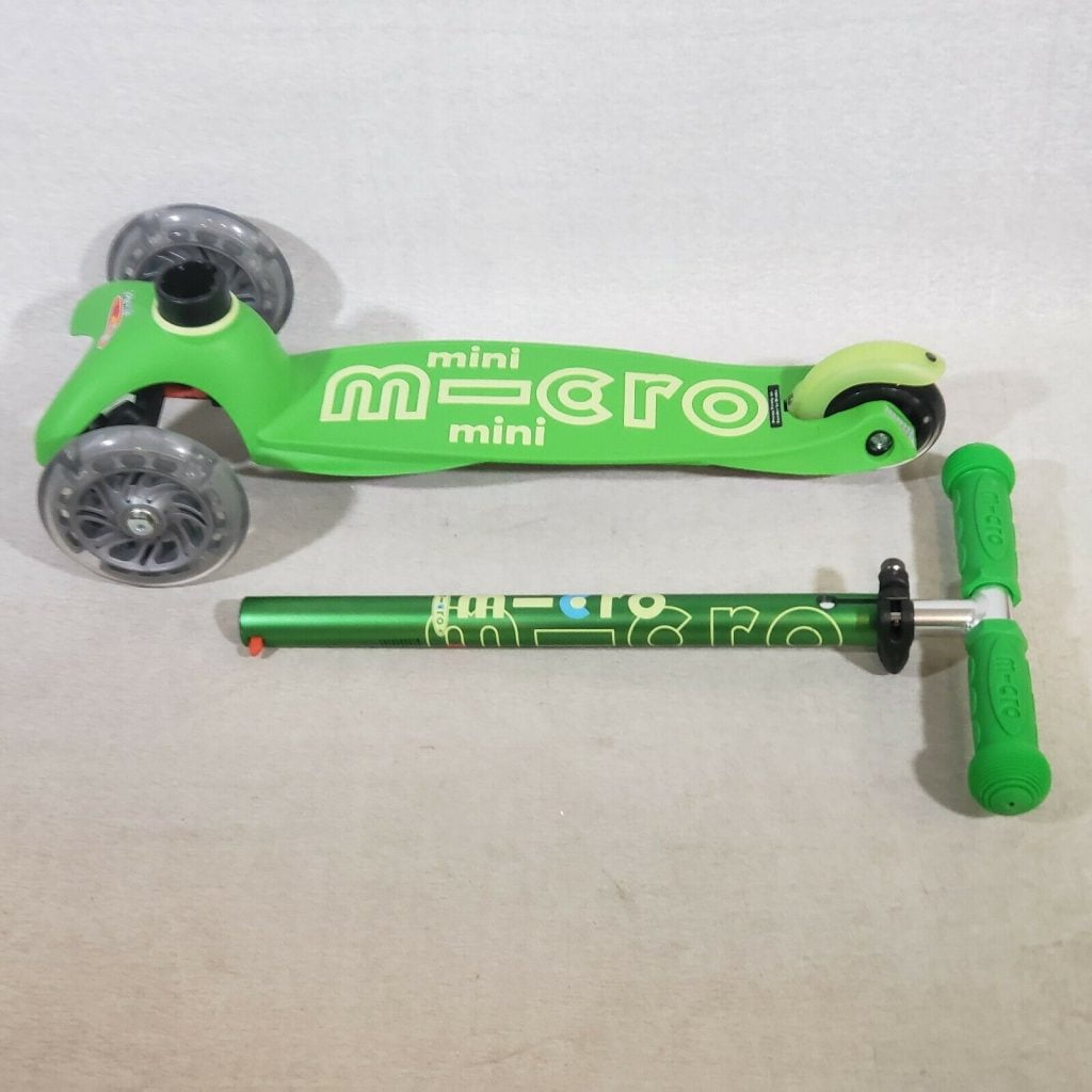 Micro Mini Deluxe Scooter demonte